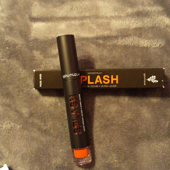 Younique Other - Splash liquid lipstick in smashing